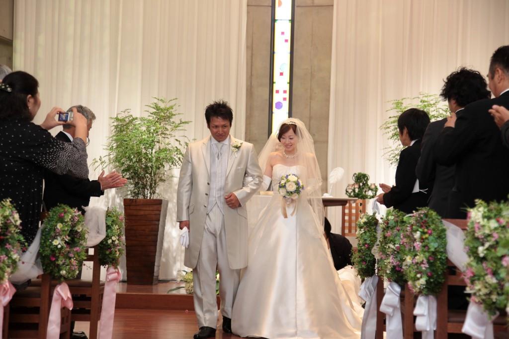 萃香園ホテル 結婚式｜色打掛／ラウンドブーケ／キャンドルリレー 福岡の結婚式なら「貯金0円からできる結婚式」ボーベル